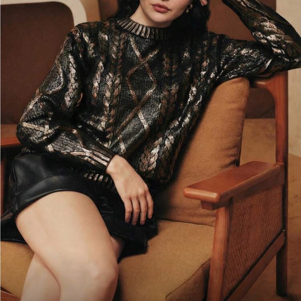 Chic Metallic Patterned Sweater